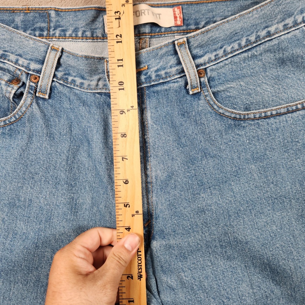 Levis 560 Comfort Fit Jeans Mens 34x32 Light Wash Tapered Leg Denim 005604891 - Picture 8 of 10